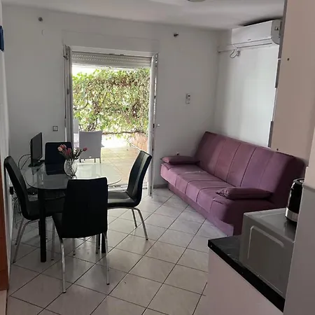 Nives Apartment *