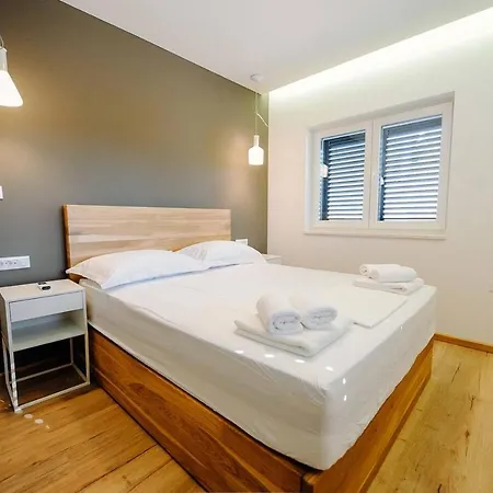 Nives Apartment