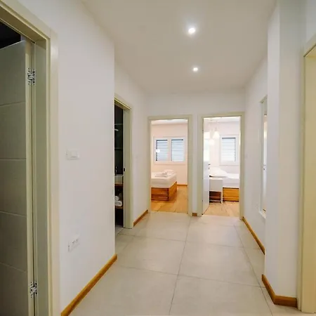 Nives Apartment