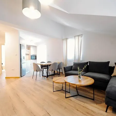 Nives Apartment