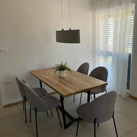 Nives Apartment