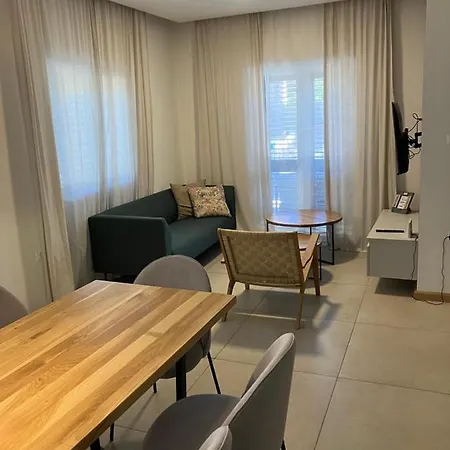 Nives Apartment *