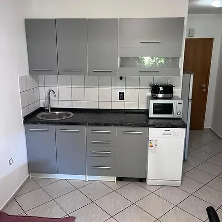 Apartment Nives *