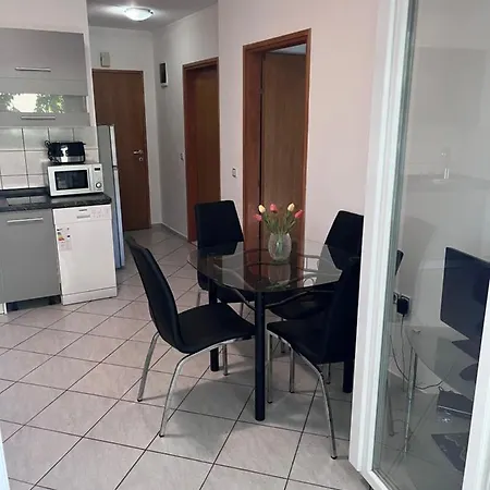 Apartment Nives *