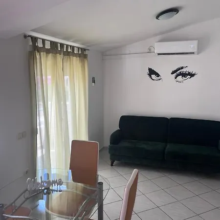 Apartment Nives *