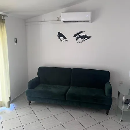 Apartment Nives *